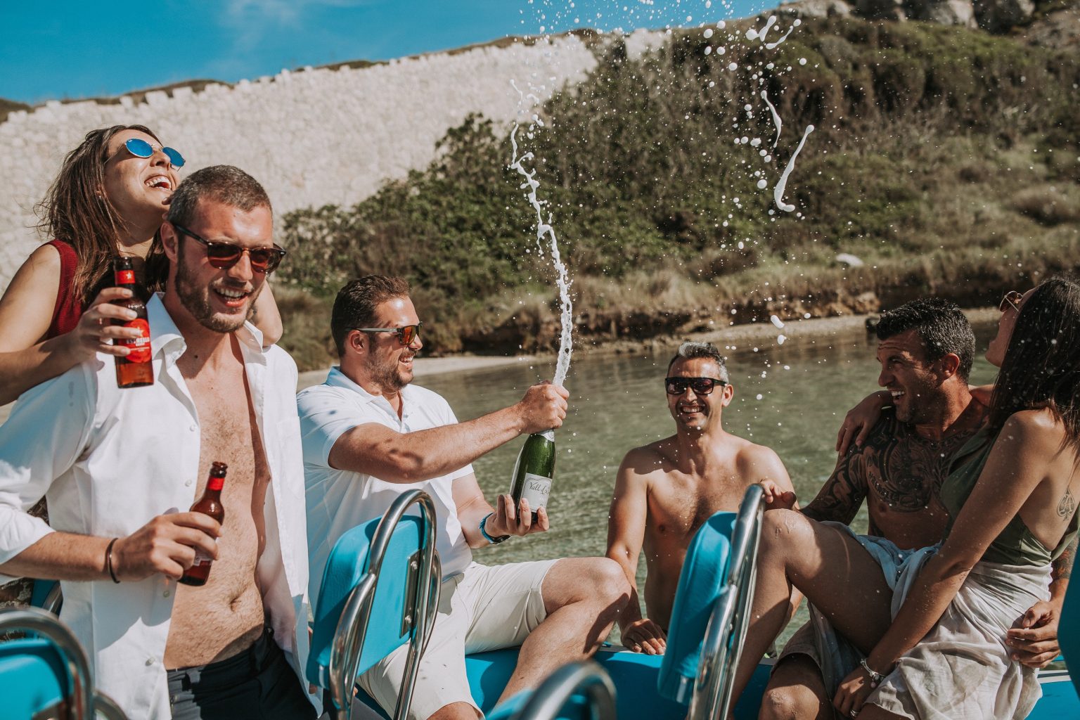 FIESTA A BORDO TAXIBOAT