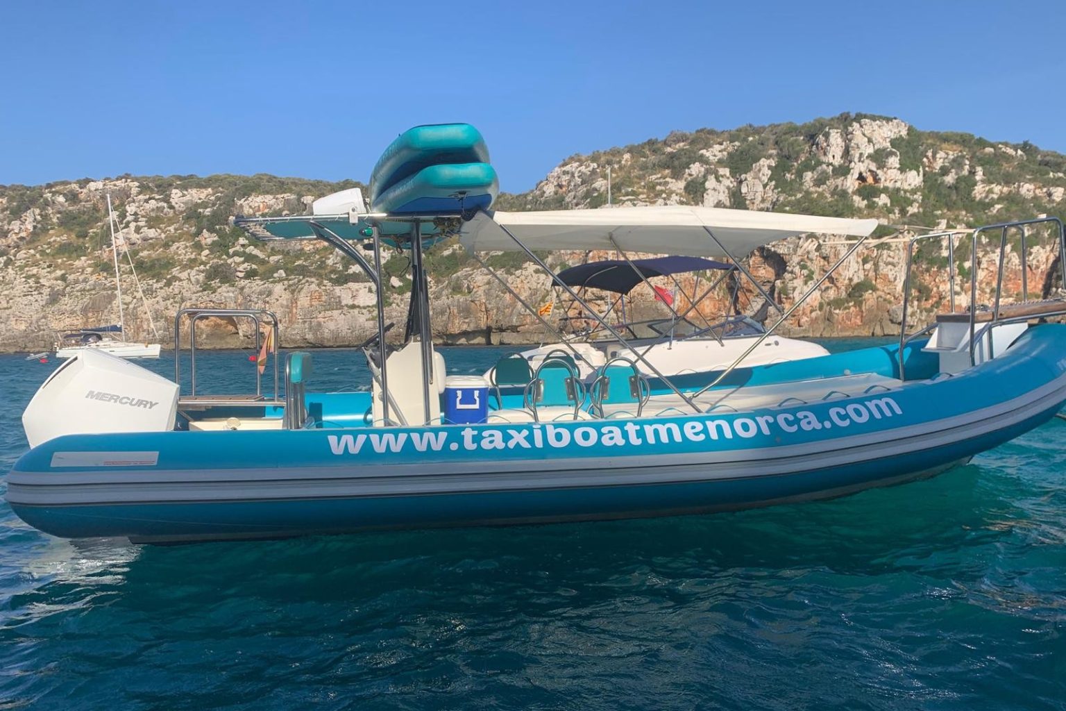 taxiboat en cala en porter